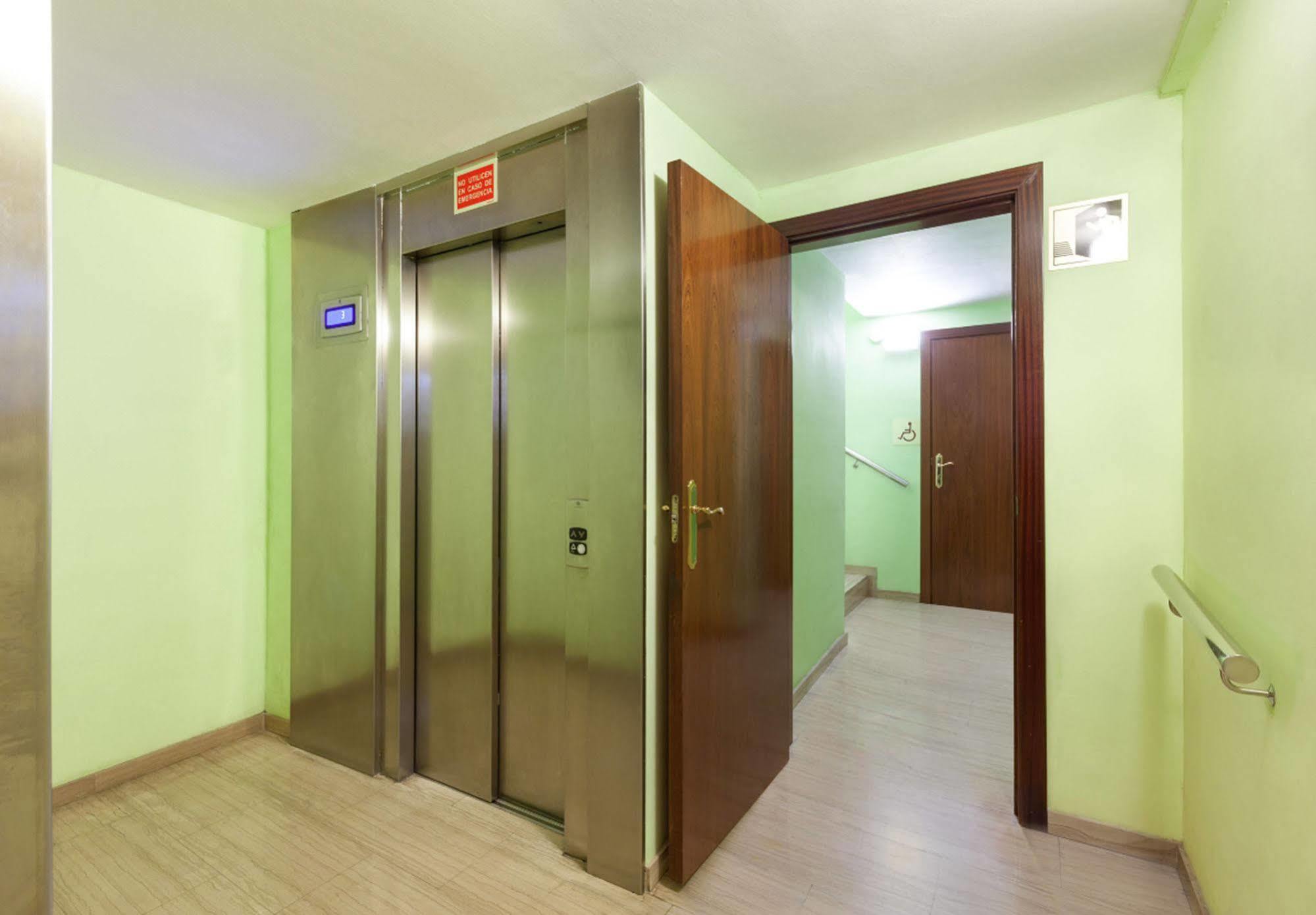 Alba Hotel Barcelona Luaran gambar